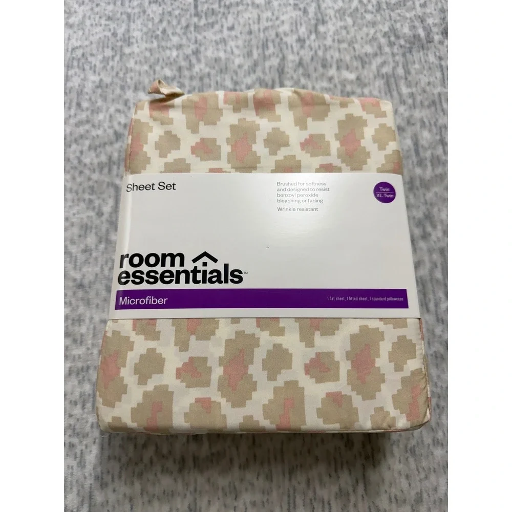 Room Essentials Twin XL Microfiber Sheet Set Pink Tan Leopard Print 3pc‎ New